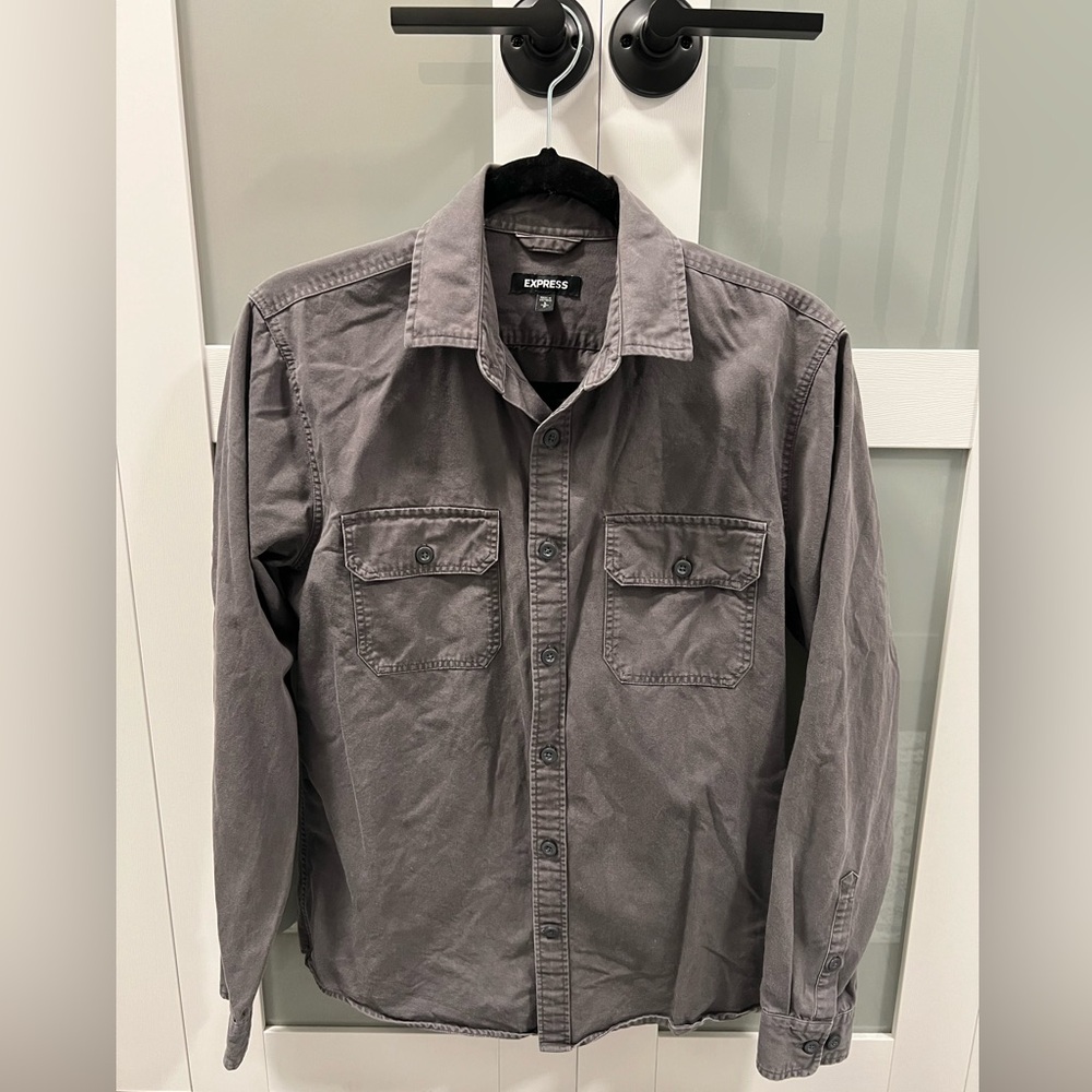 Men’s Express Casual Button Down